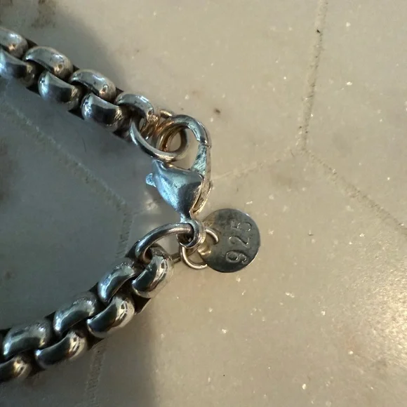 Elegant Silver Chain Necklace in 925 sterling silver 40.7 gram. 20” length. 100%